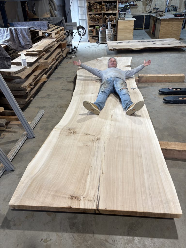 boomstam tafel , vergadertafel